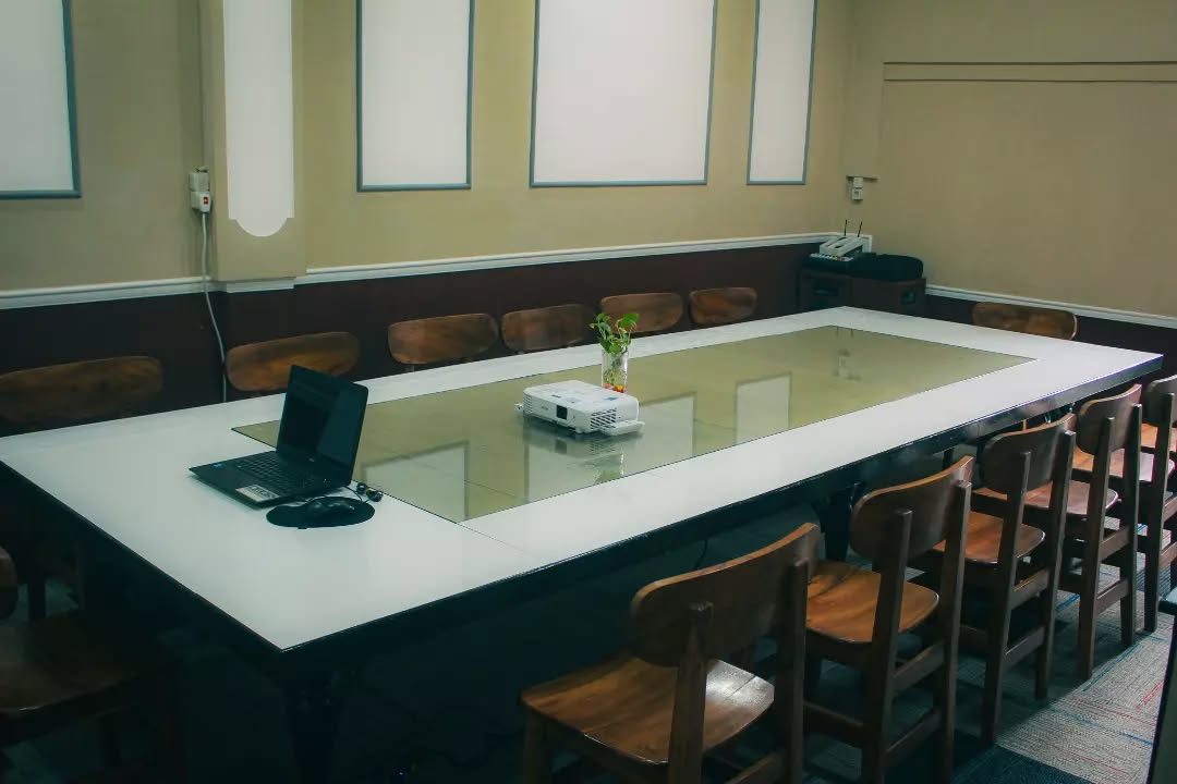 Sewa Ruang Rapat VIP Perjam